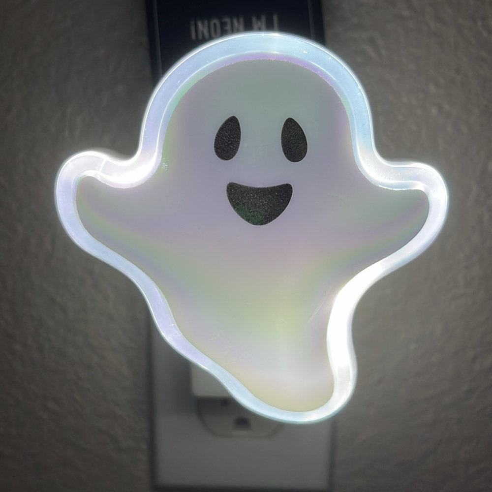 NEON GHOST NIGHTLIGHT WALLFLOWERS PLUG BY BATH AND BODY WORKS